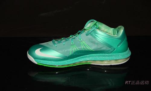 RT运动 NIKE AIR MAX LEBRON X LOW 詹姆斯篮球鞋 579765-300